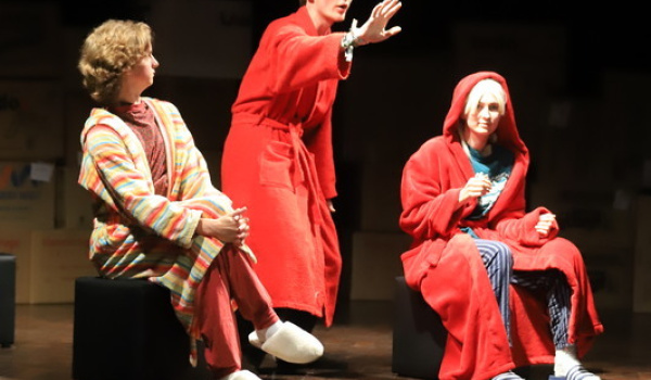 Theater⁴ – Bühne frei für starke Auftritte