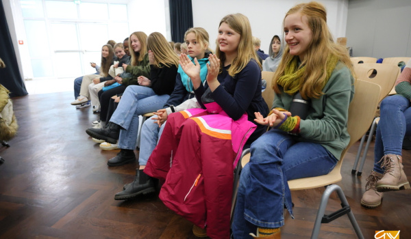 Gymnasium „In der Wüste“ unterstützt Indienhilfe