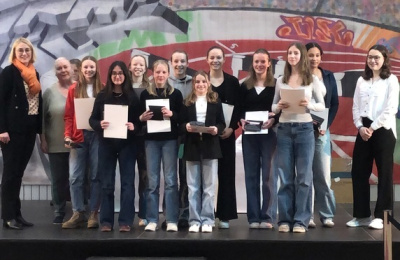 Basketballmannschaft WK IV der Mädchen erhält Ehrennadel in Bronze