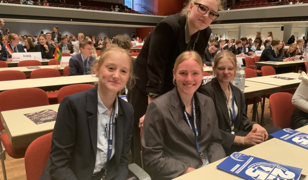 Gymnasiasten als Diplomaten