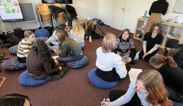 Jg. 9 besucht die Beratungsstelle pro familia