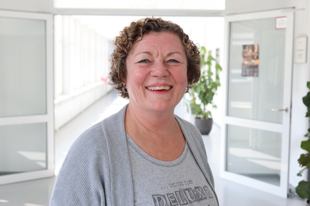 Brigitte Erpenbeck, Schulsekretärin