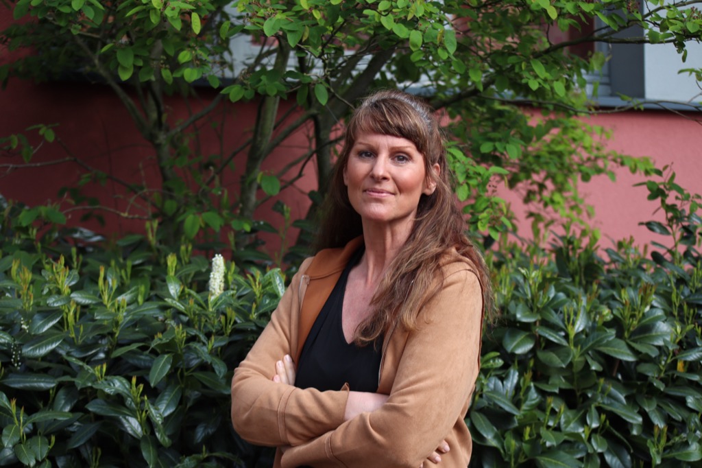 Charlotte Herges, Nachbarin und Mutter