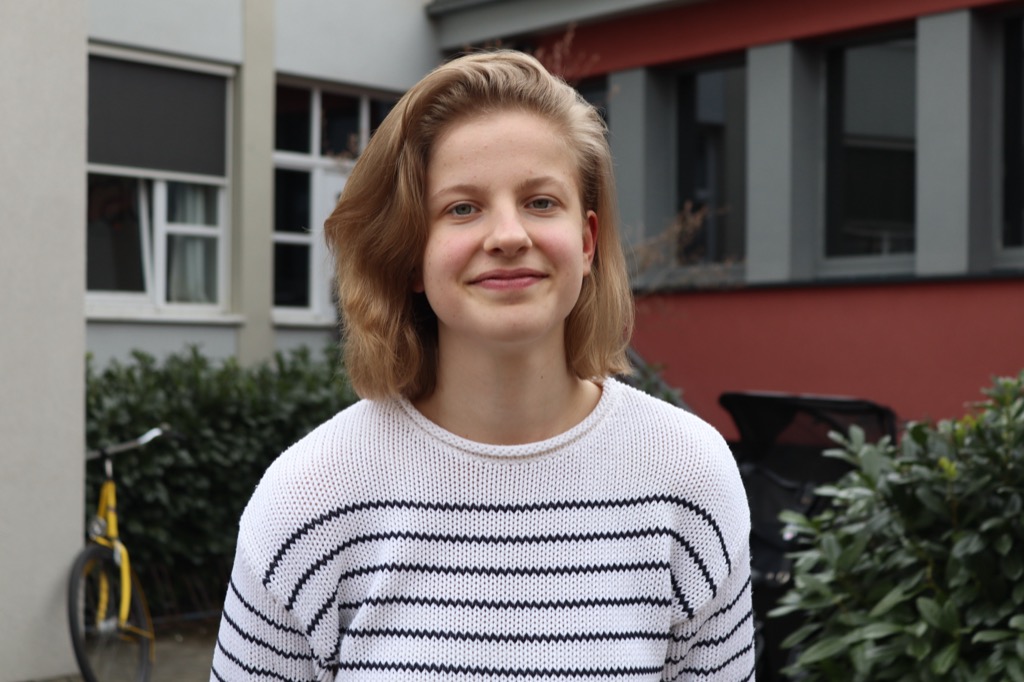 Lena Meineke, Schülerin
