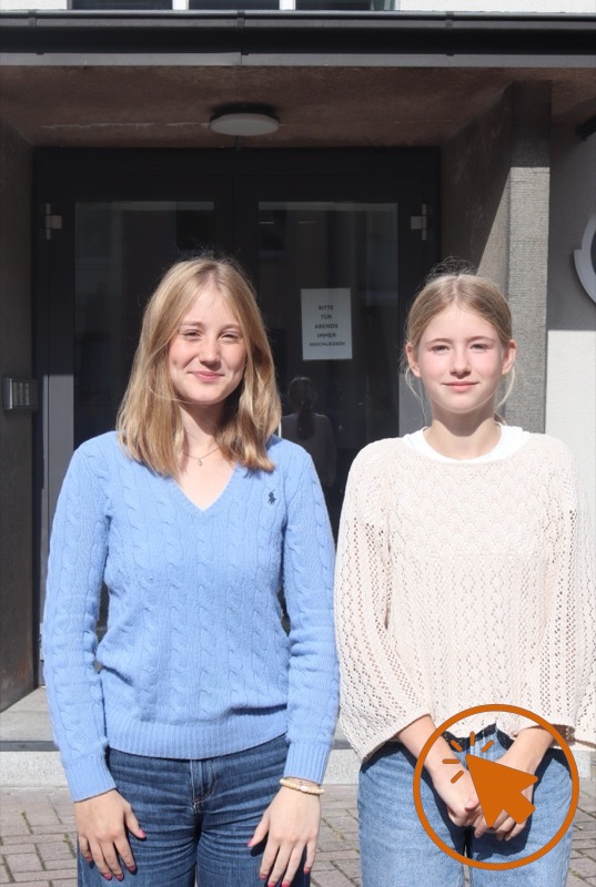 Lilybel und Ellinor Vor dem Berge